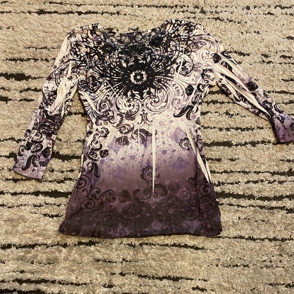 Sinful like float mid sleeve top size medium - Picture 1 of 3